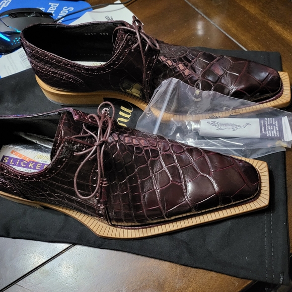 Gators - Picture 2 of 2